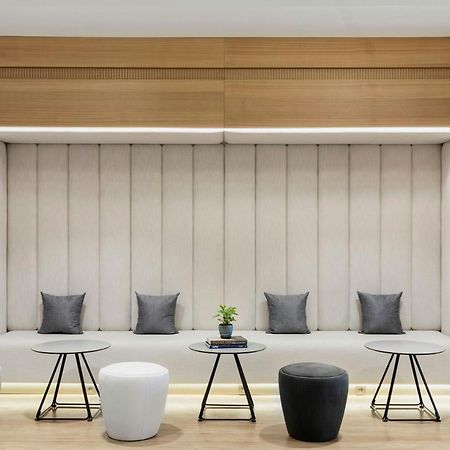 Отель Courtyard By Marriott Батуми Экстерьер фото