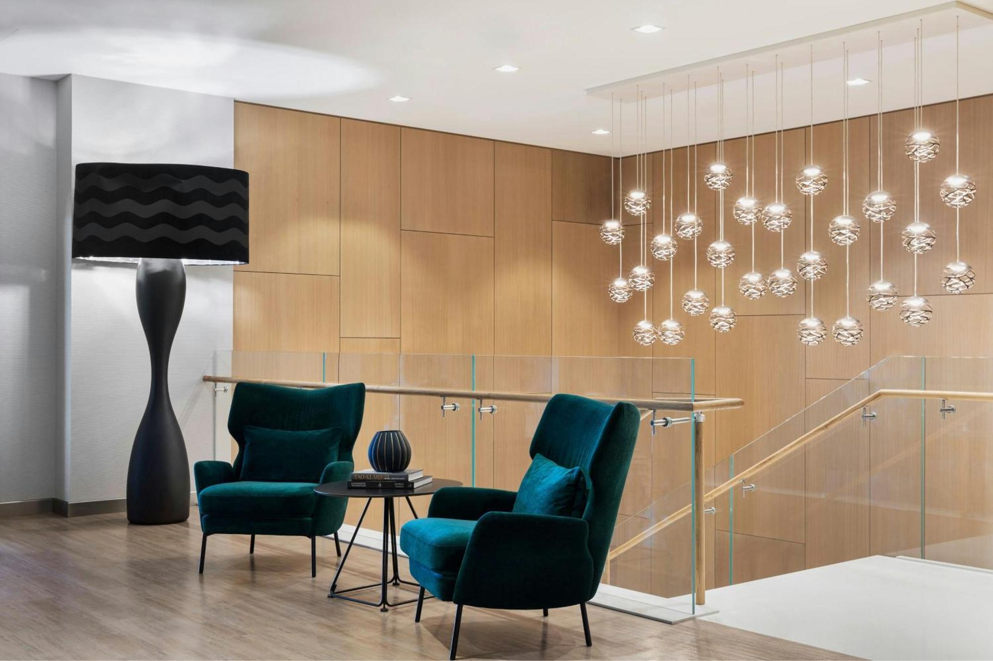 Отель Courtyard By Marriott Батуми Экстерьер фото