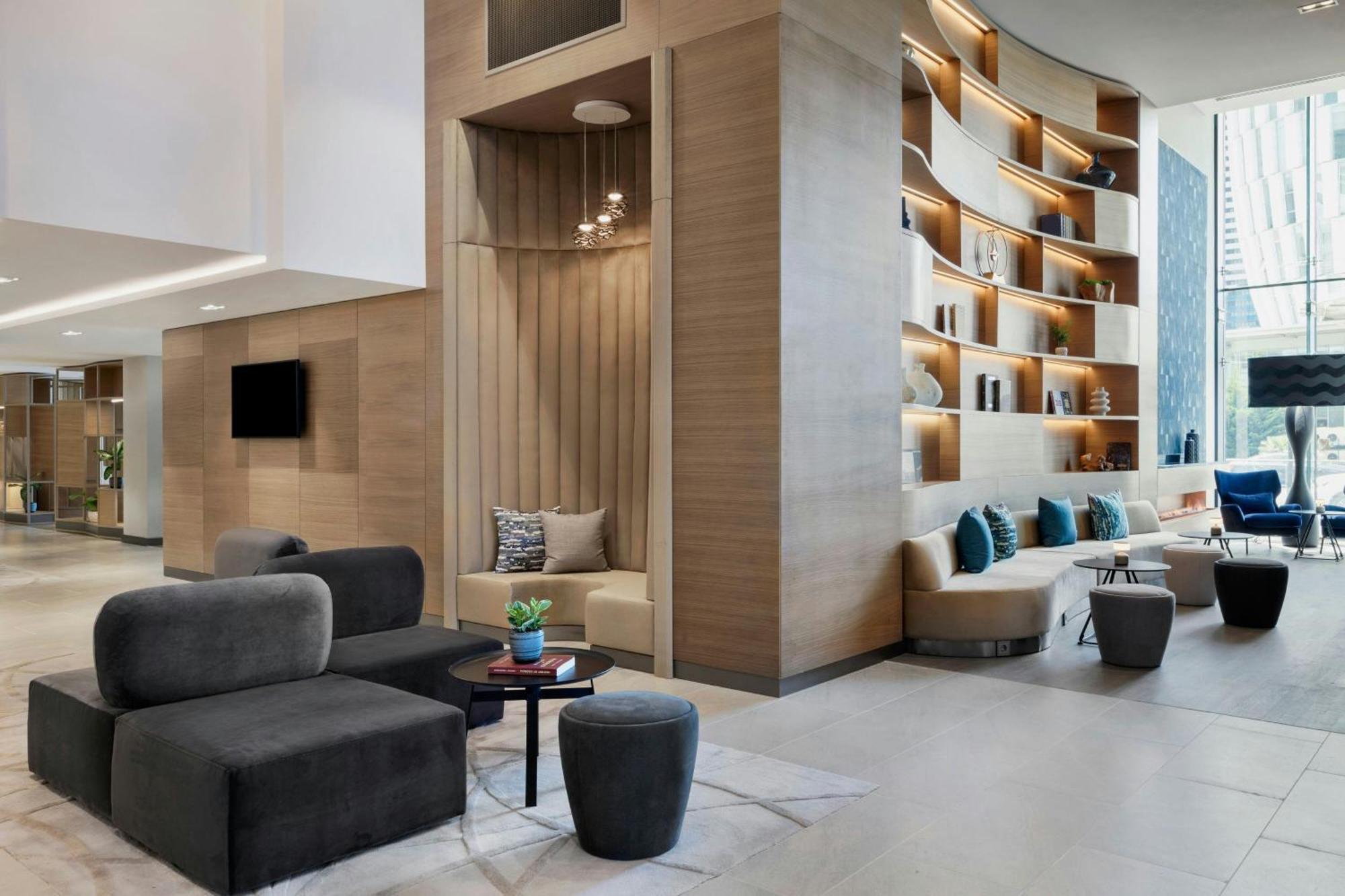 Отель Courtyard By Marriott Батуми Экстерьер фото